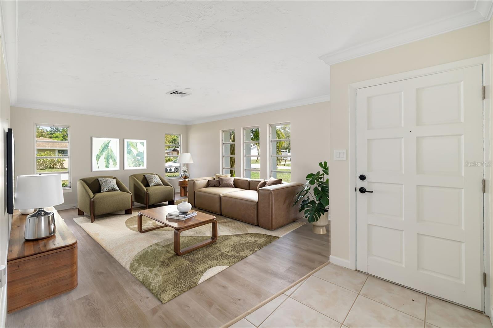 1097 WILLIS AVE — photo 5