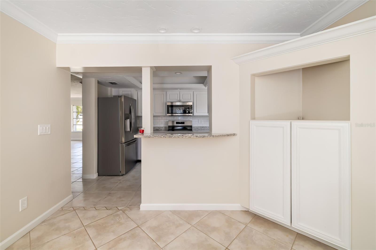 1097 WILLIS AVE — photo 13