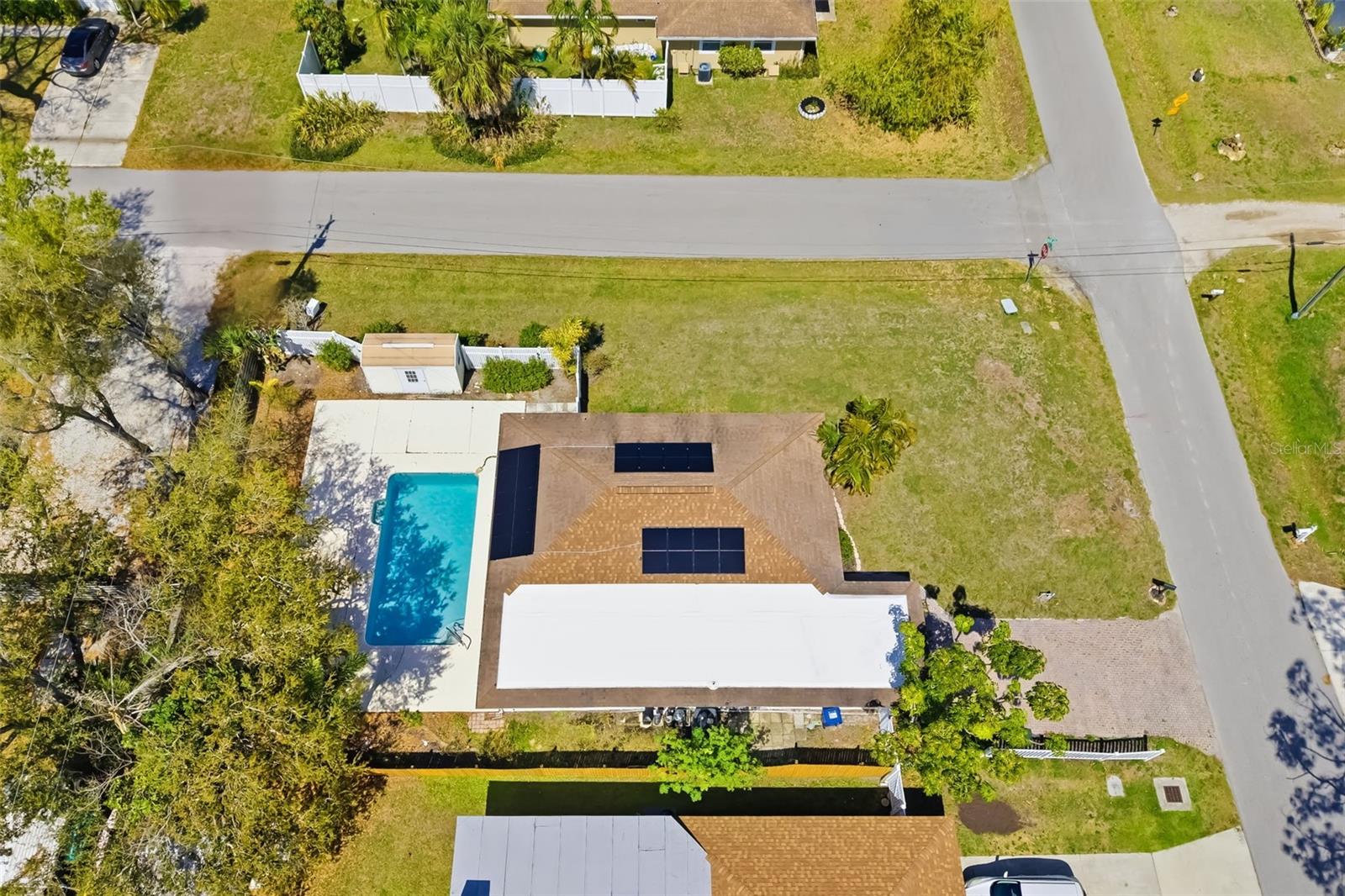 1097 WILLIS AVE — photo 50