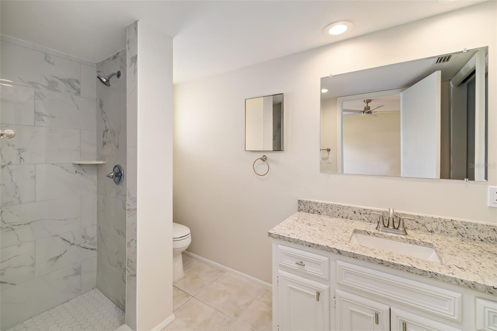 1097 WILLIS AVE — photo 29