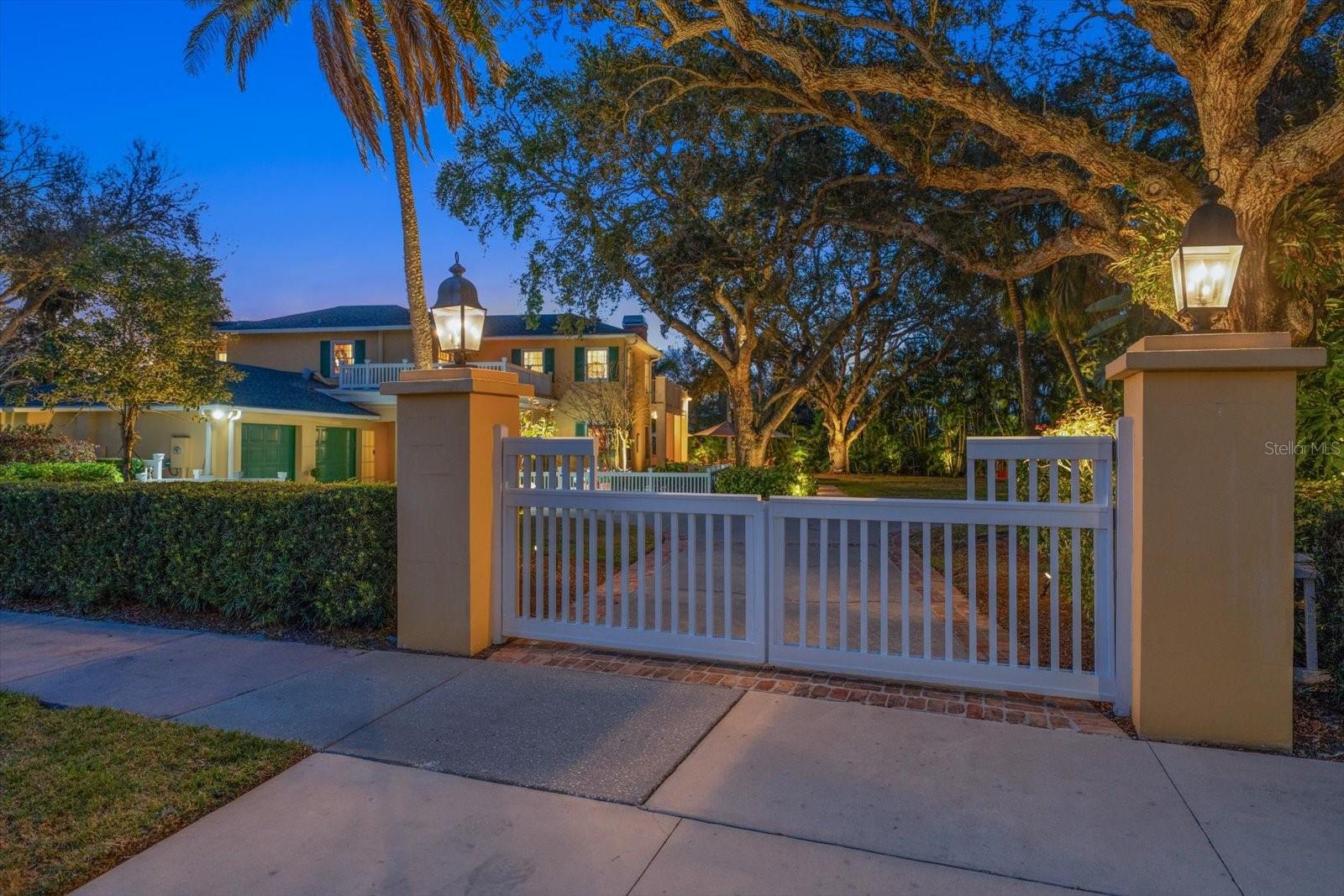 100 SARASOTA RD — photo 56