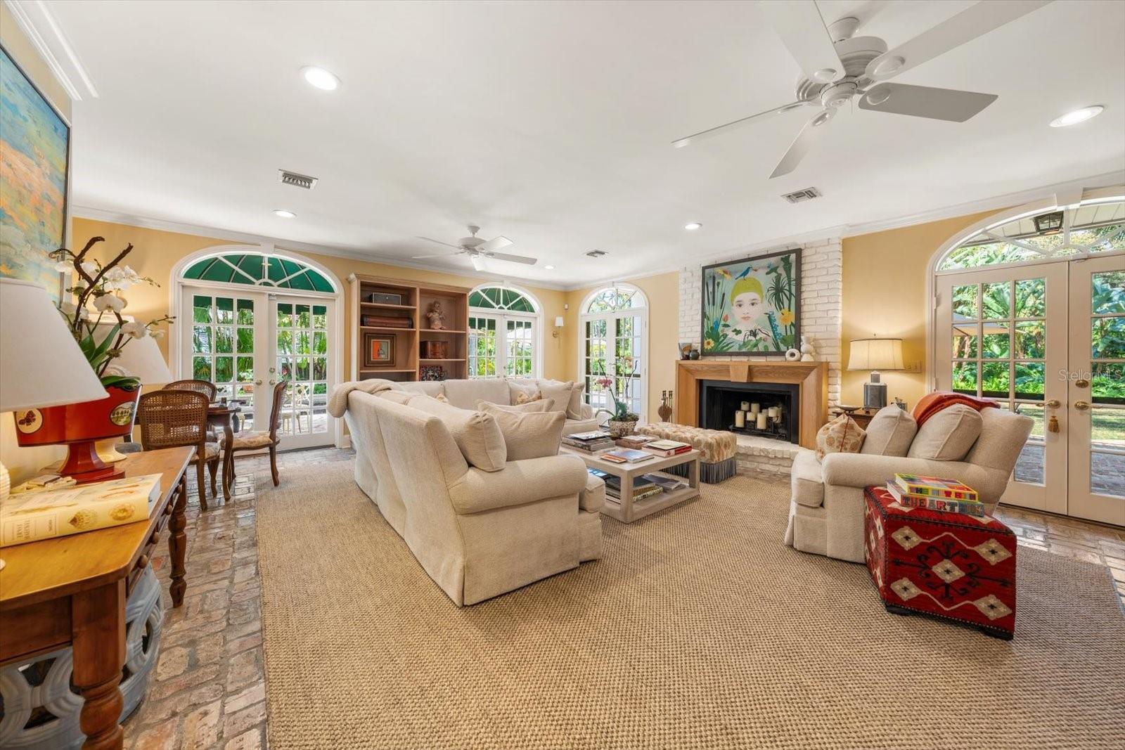 100 SARASOTA RD — photo 15