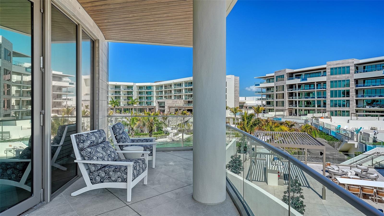 1561 GULF OF MEXICO DR #304 — photo 46