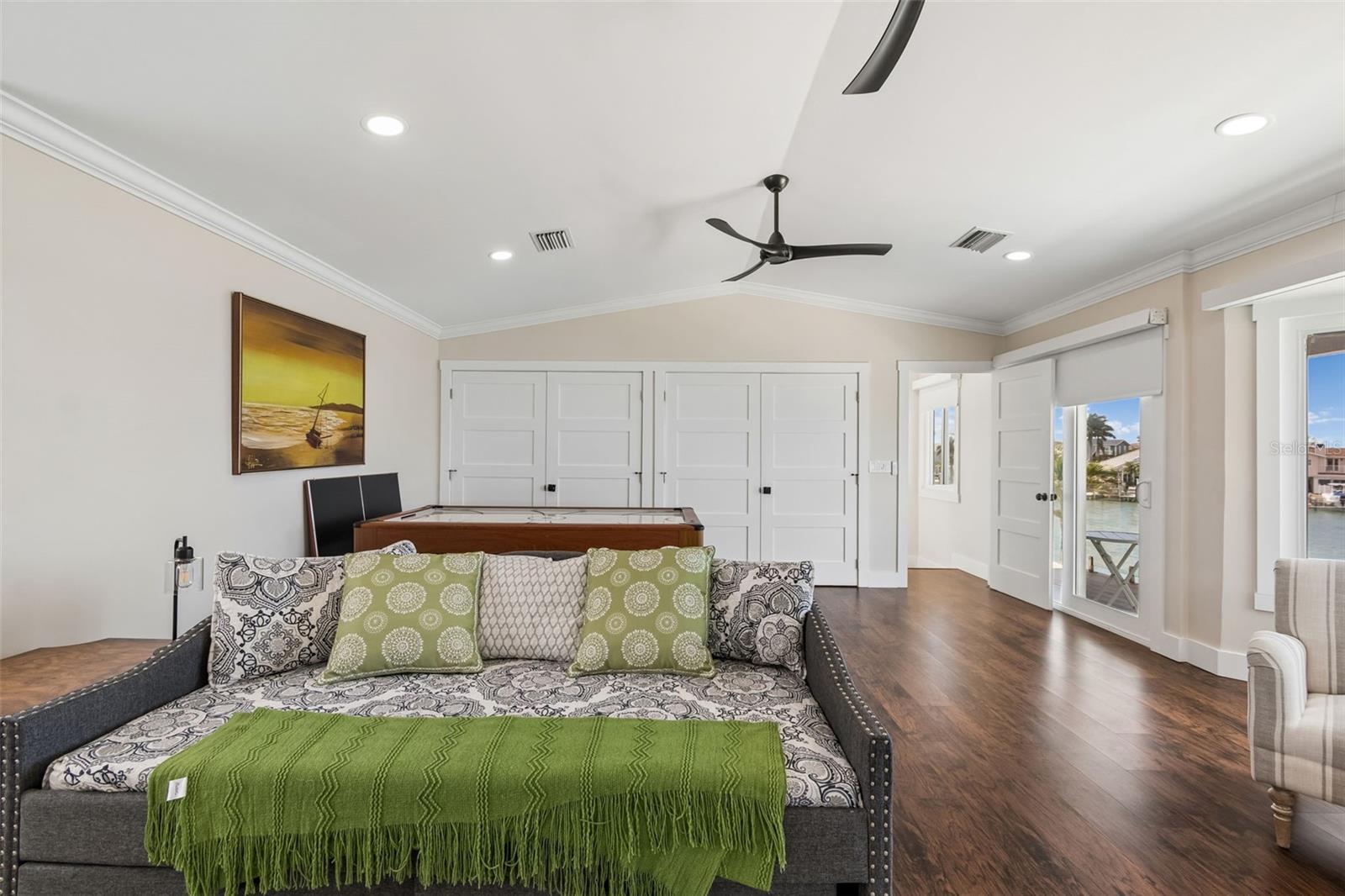 478 HARBOR DR N — photo 38
