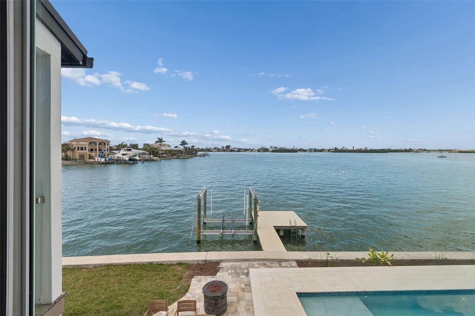 478 HARBOR DR N — photo 36