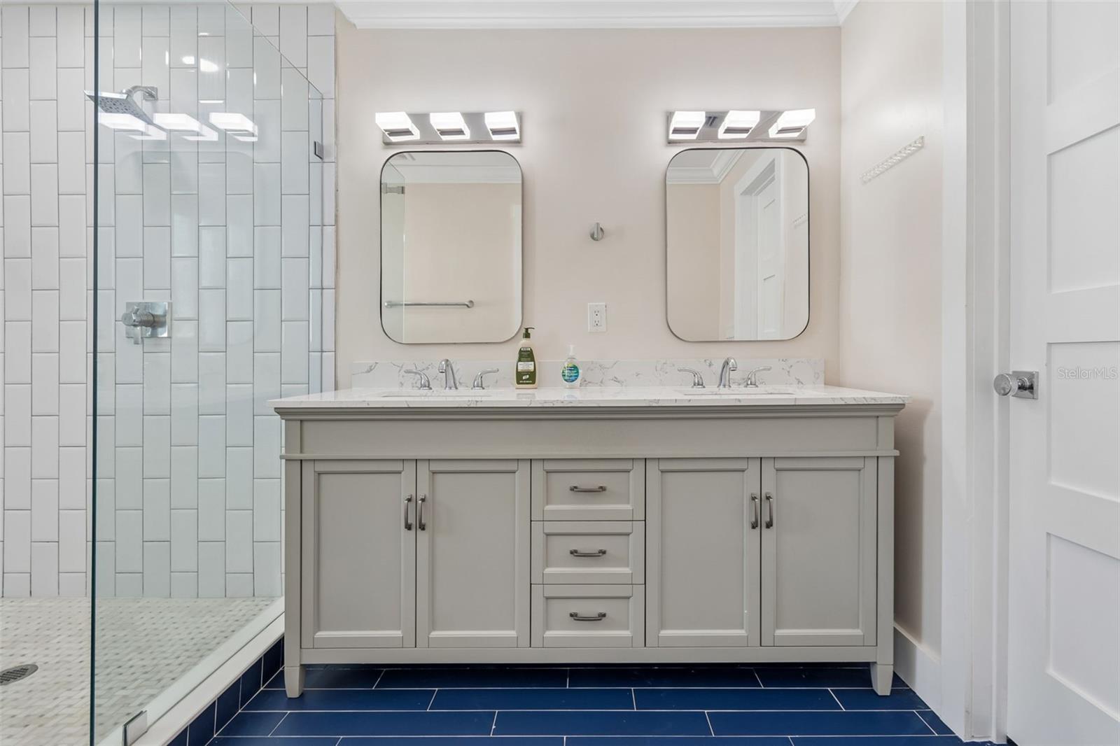 478 HARBOR DR N — photo 11