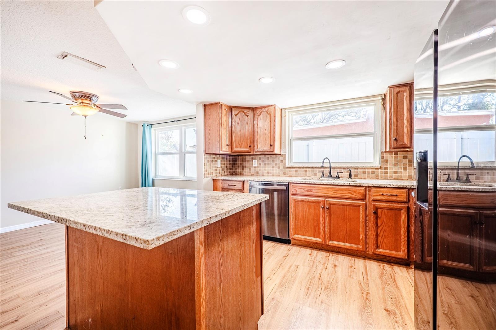 9720 GRAY FOX LN — photo 10