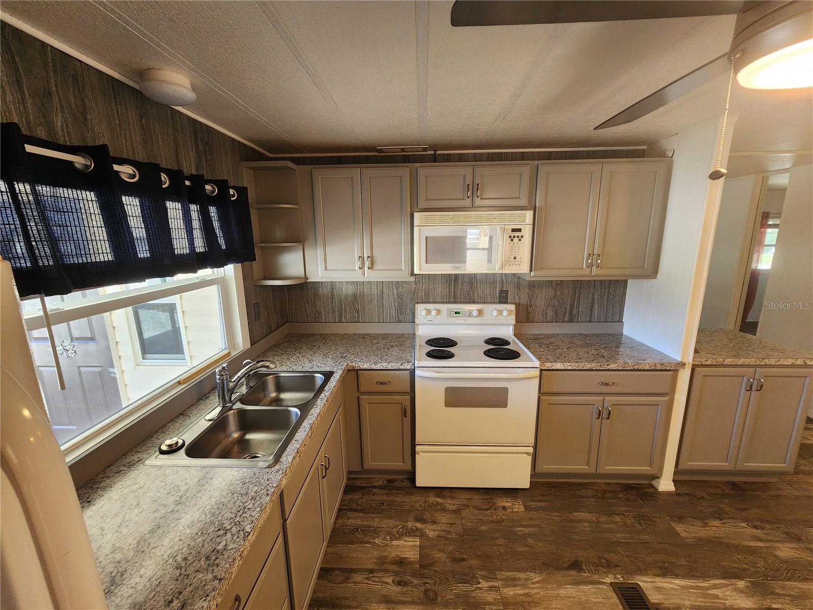 808 53RD AVE E #191 — photo 4