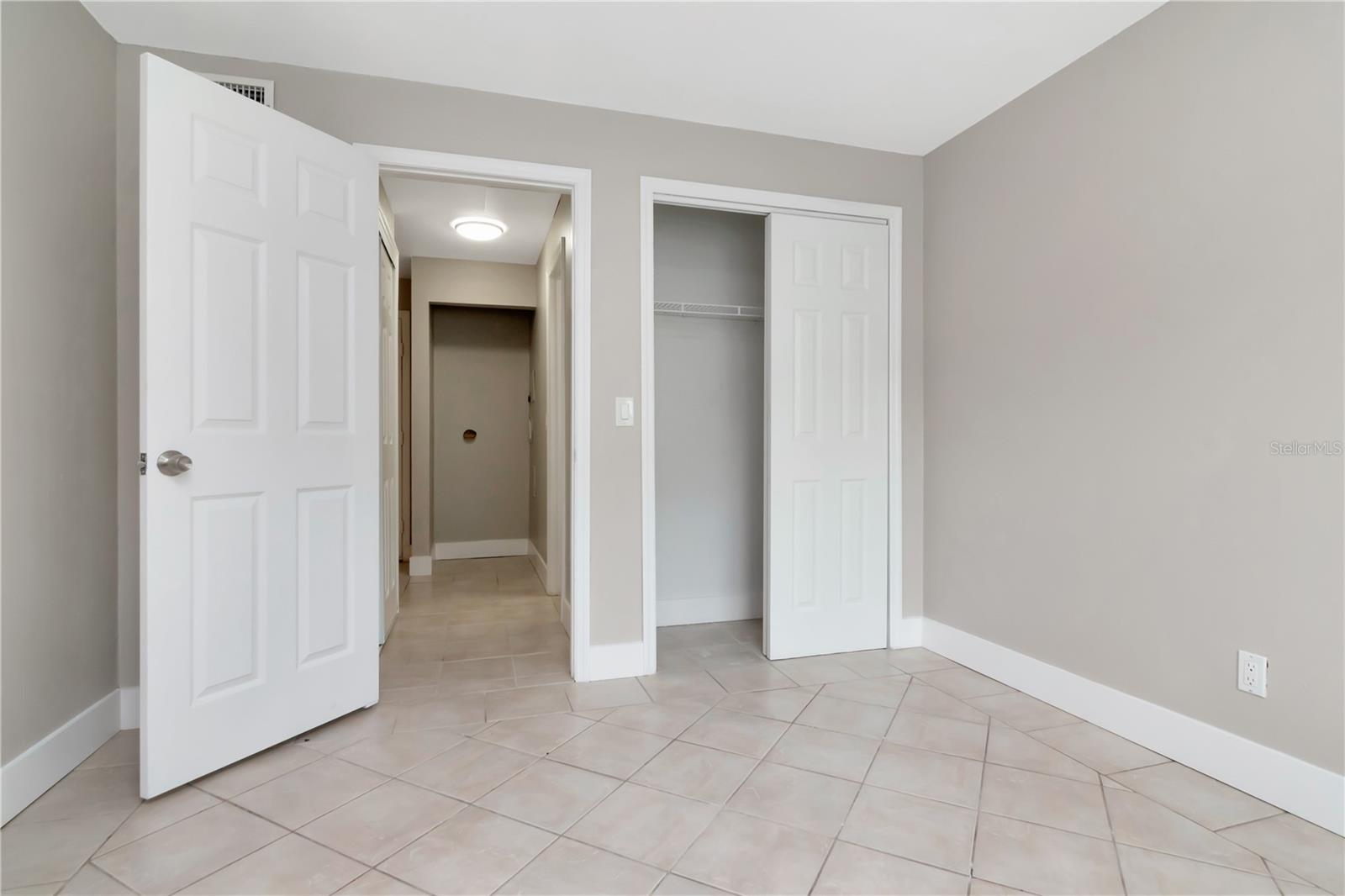 228 BERRY TREE PL — photo 23