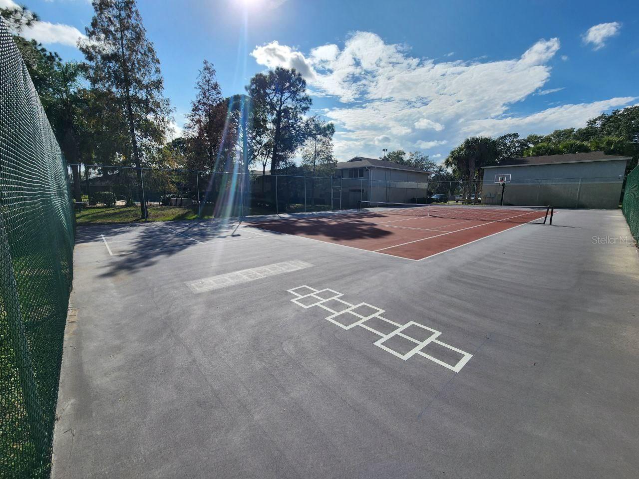 228 BERRY TREE PL — photo 35