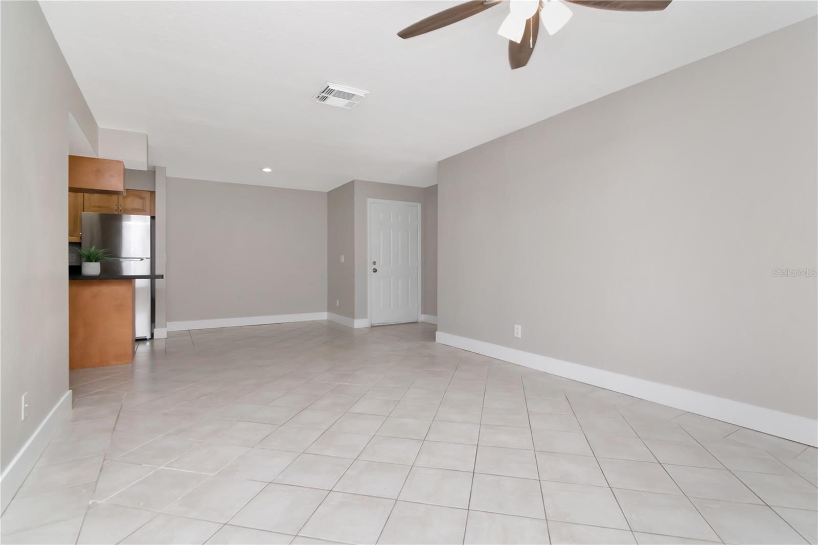 228 BERRY TREE PL — photo 5