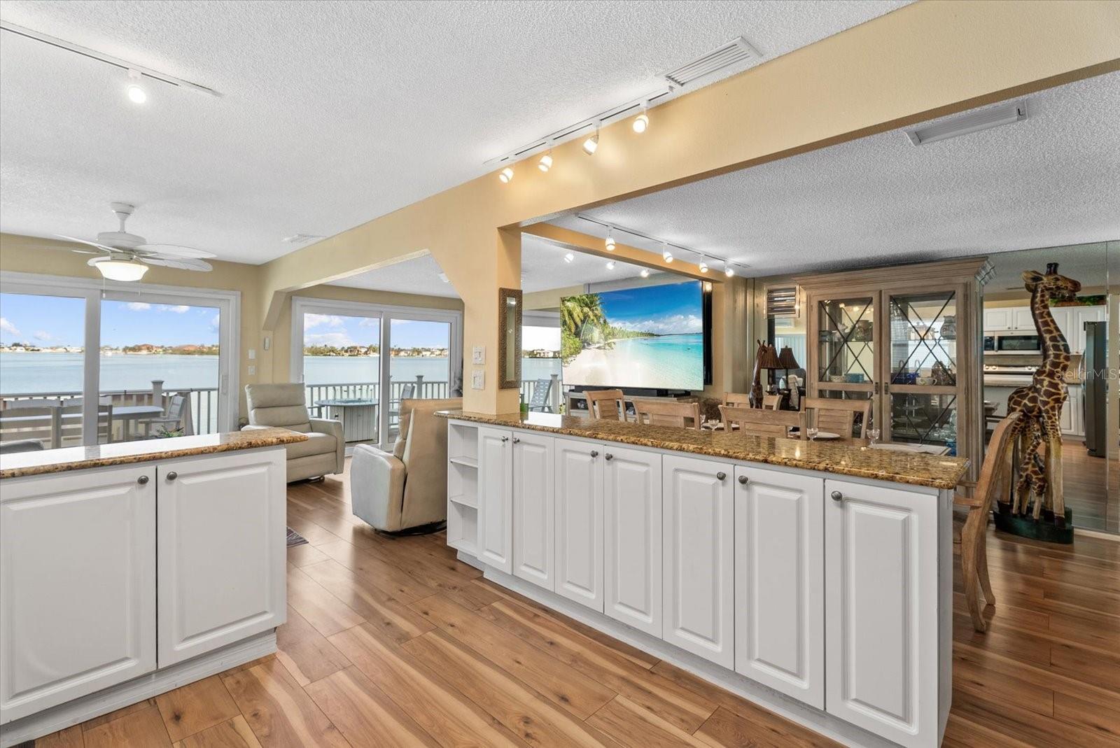 33 N STARBOARD DR — photo 12