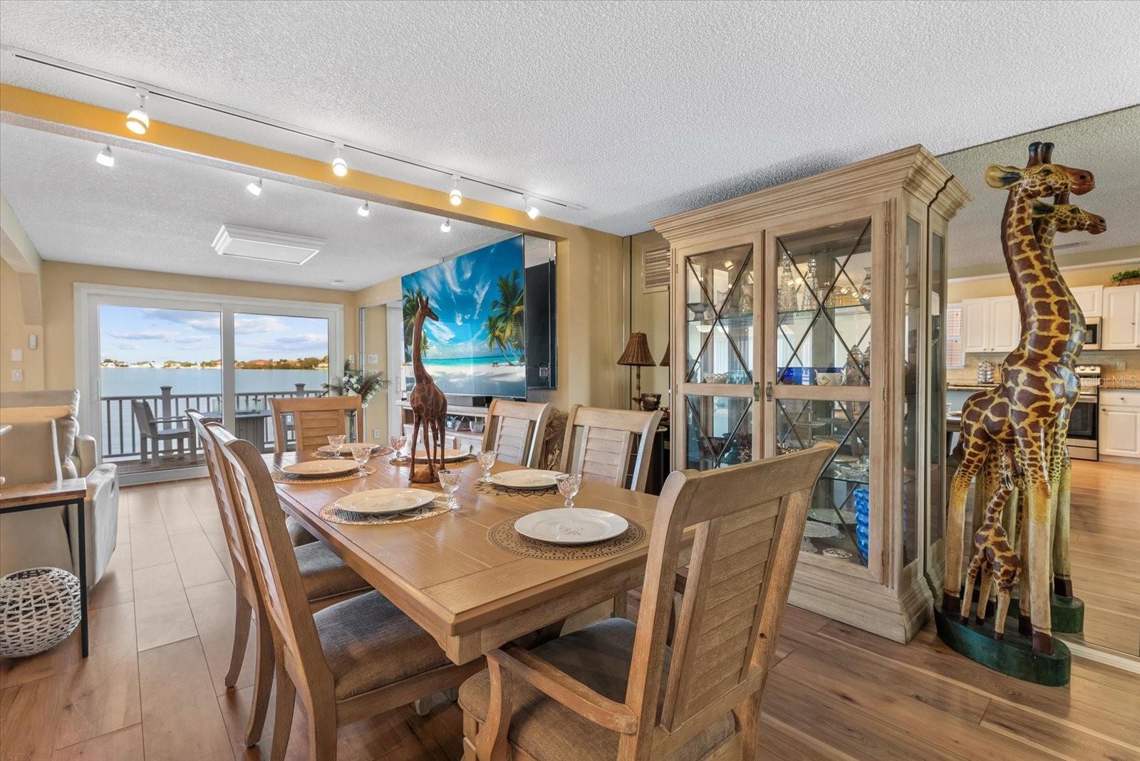 33 N STARBOARD DR — photo 10