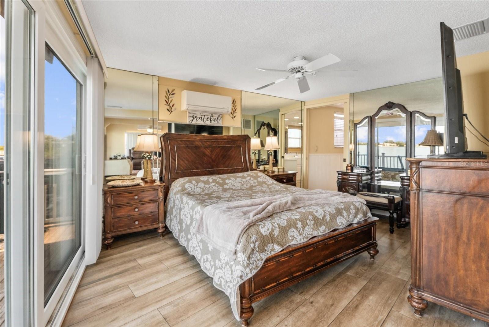 33 N STARBOARD DR — photo 22