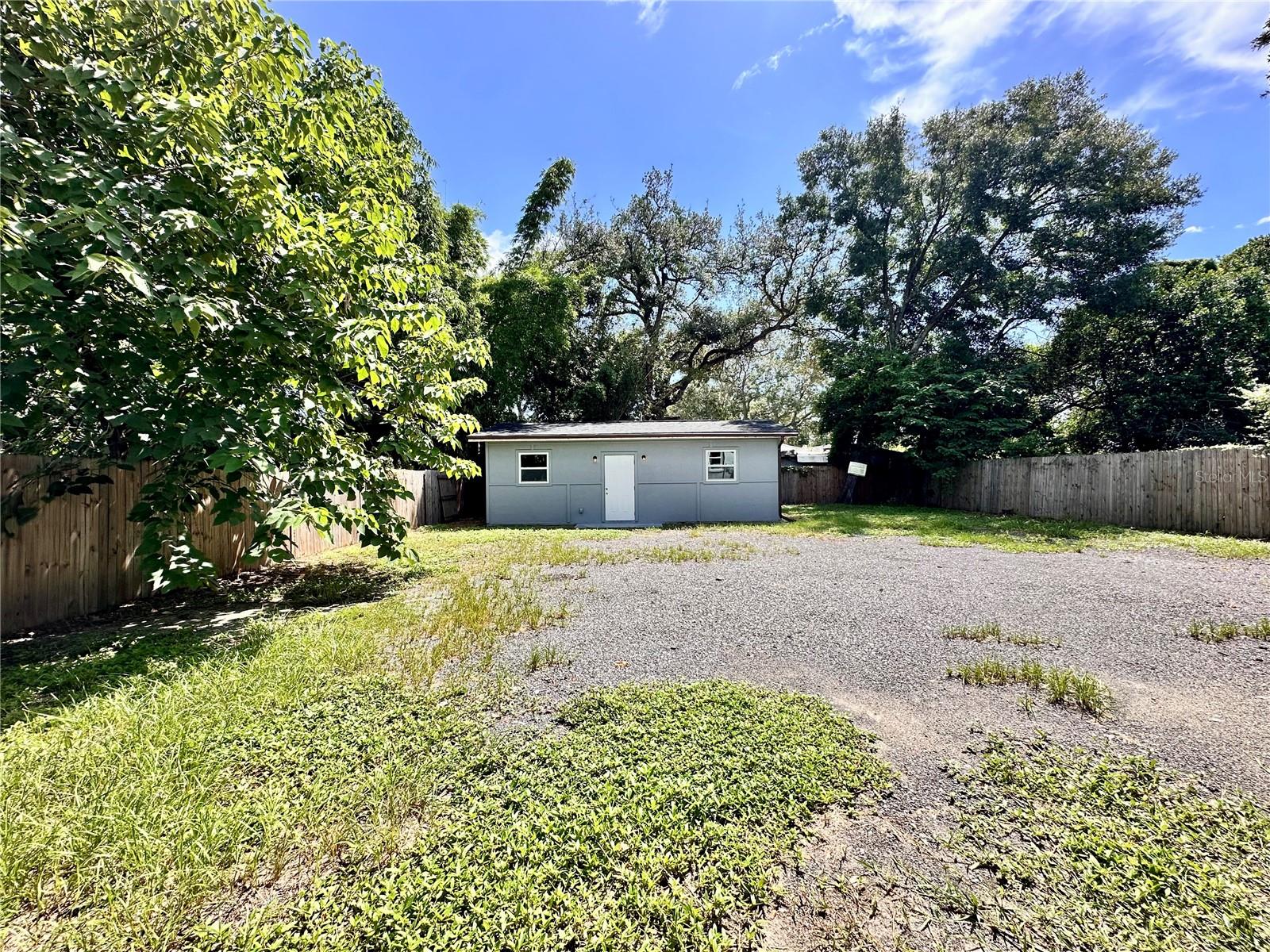 8517 N HIGHLAND AVE — photo 15