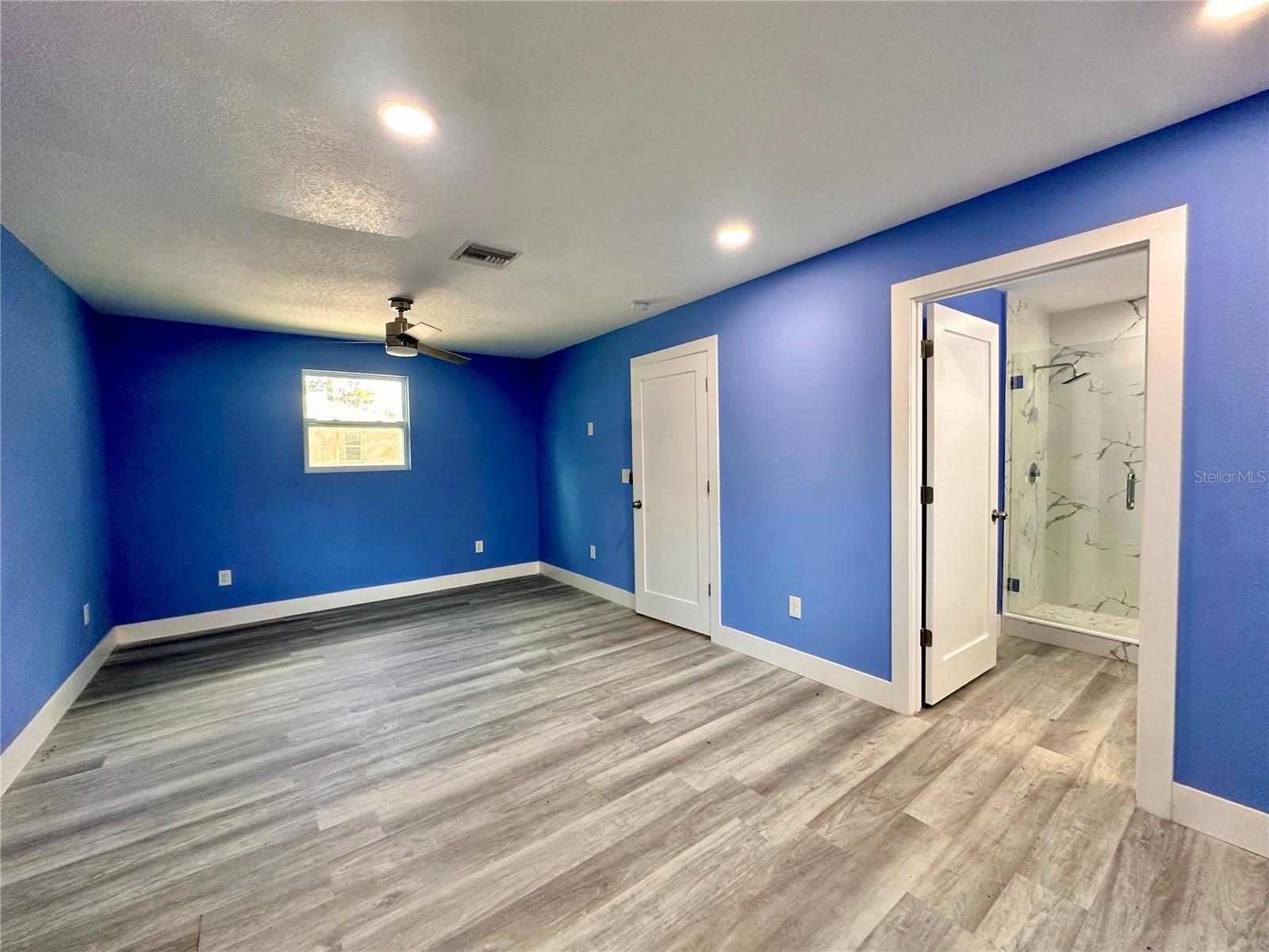 8517 N HIGHLAND AVE — photo 22