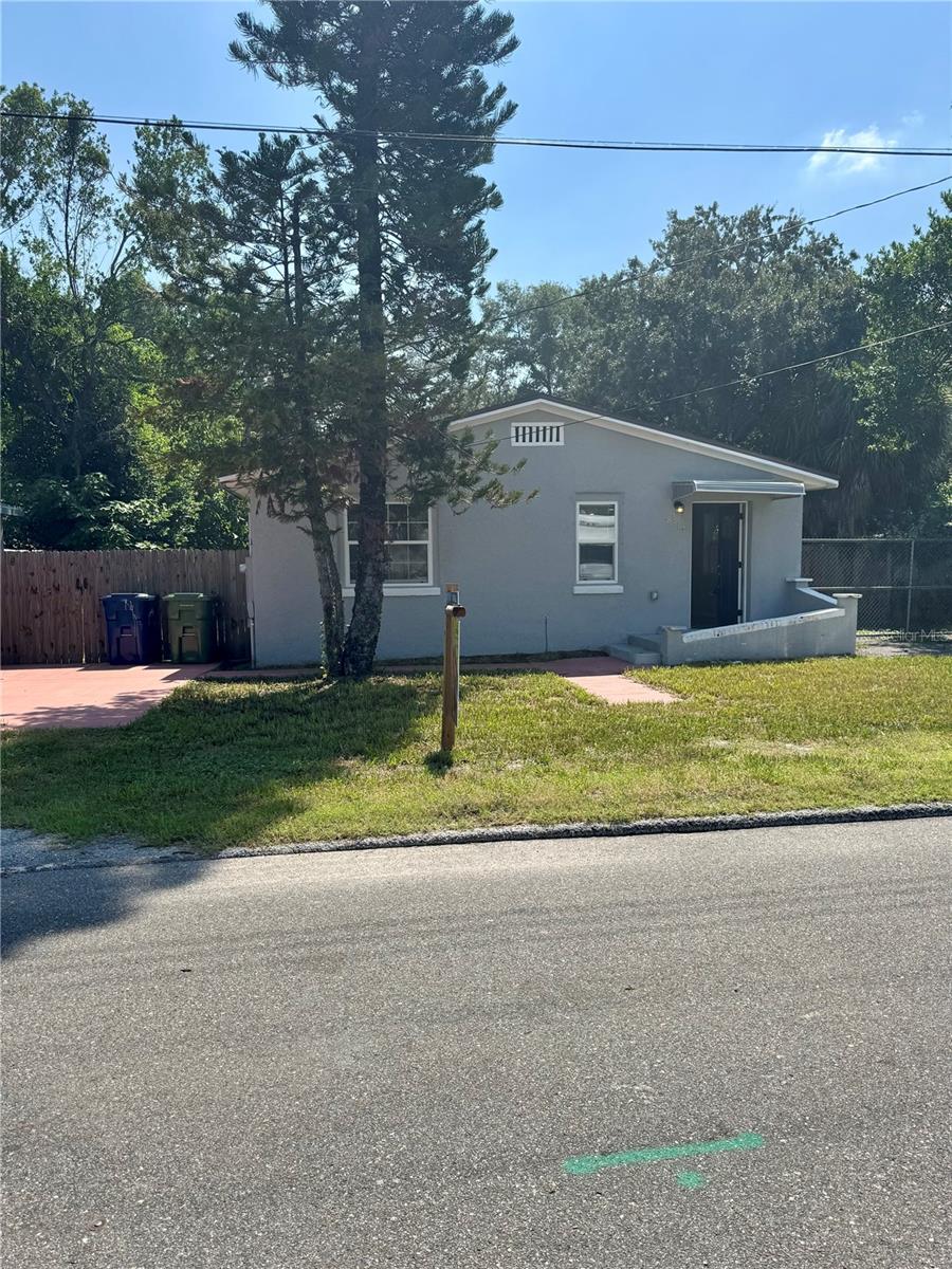 8517 N HIGHLAND AVE — photo 24