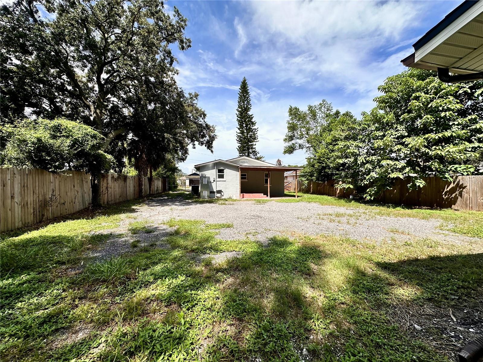 8517 N HIGHLAND AVE — photo 18