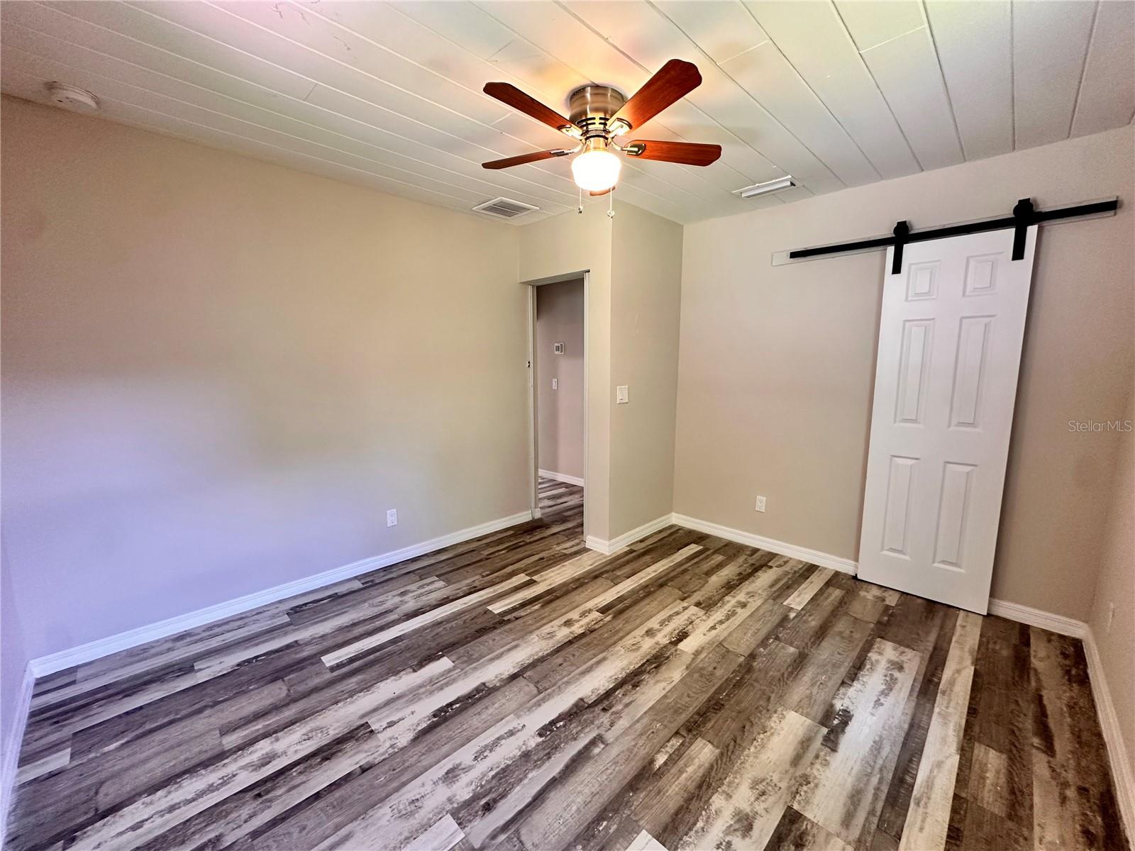 8517 N HIGHLAND AVE — photo 10