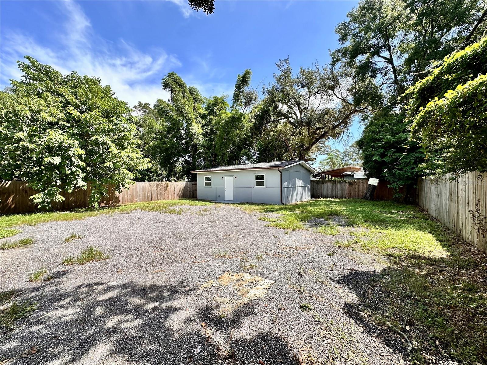 8517 N HIGHLAND AVE — photo 17