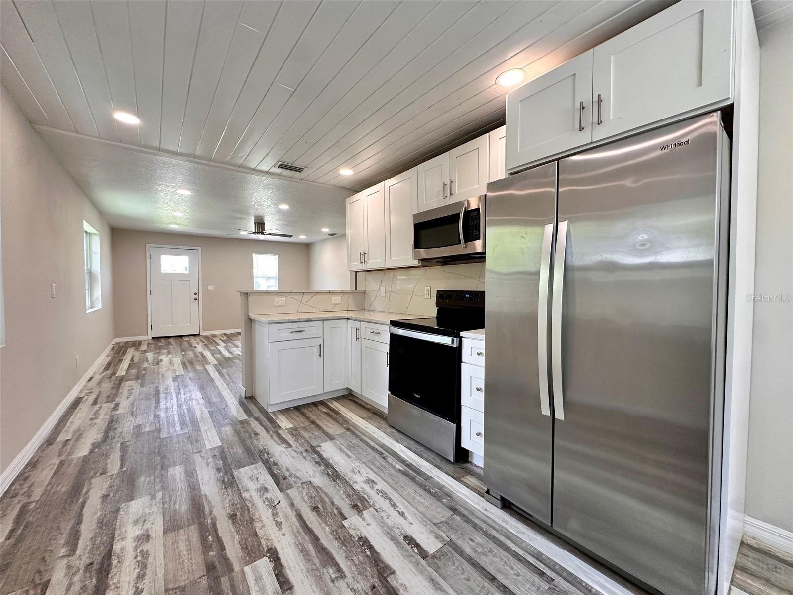8517 N HIGHLAND AVE — photo 6