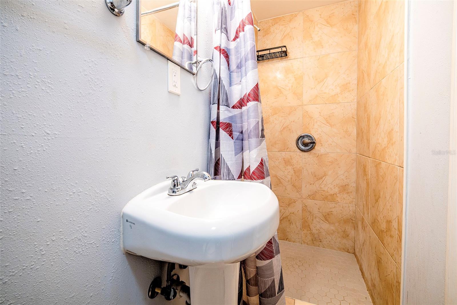 4301 WESTWOOD DR — photo 10