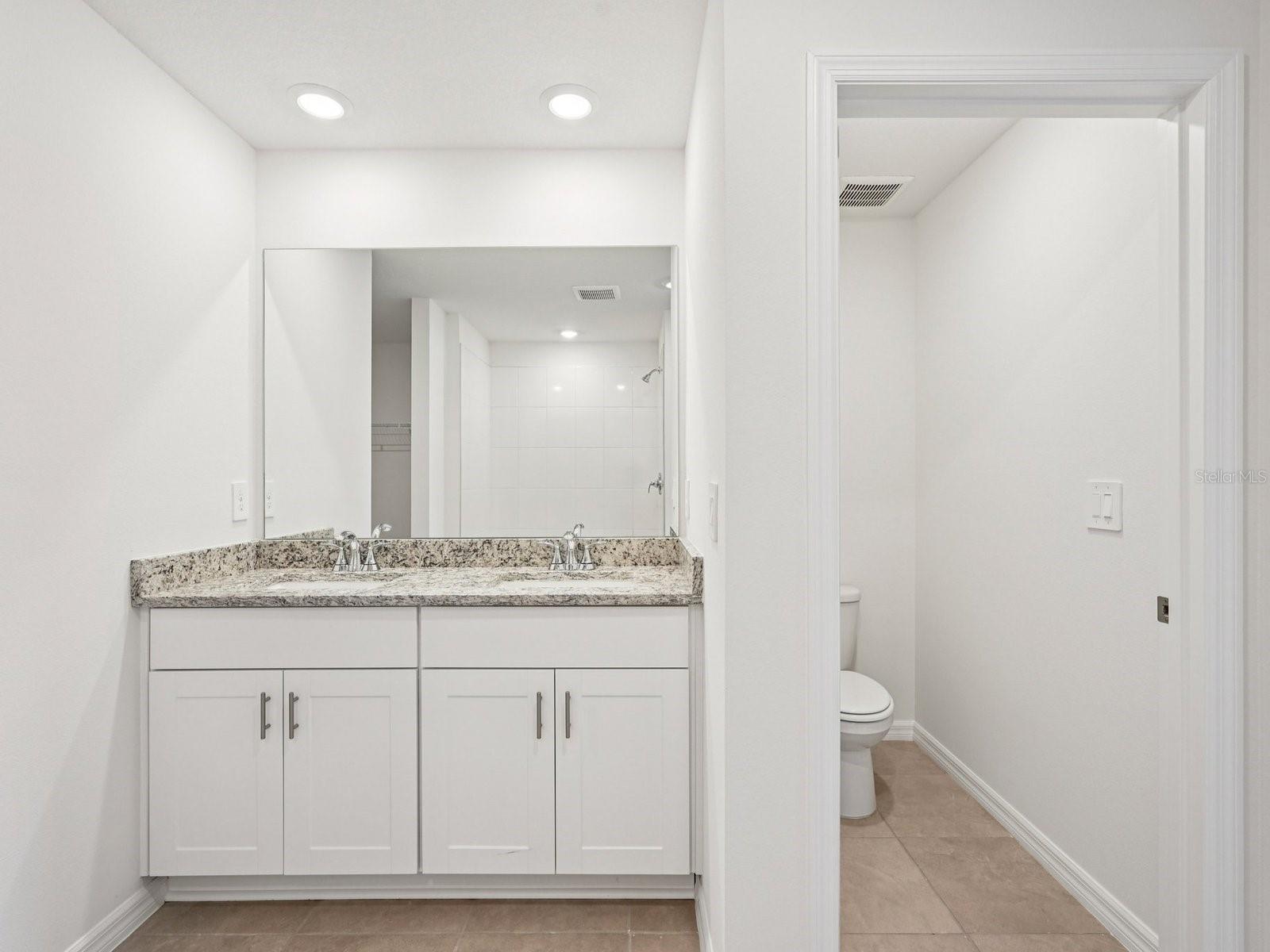 13613 SHELLMORE AVE — photo 12