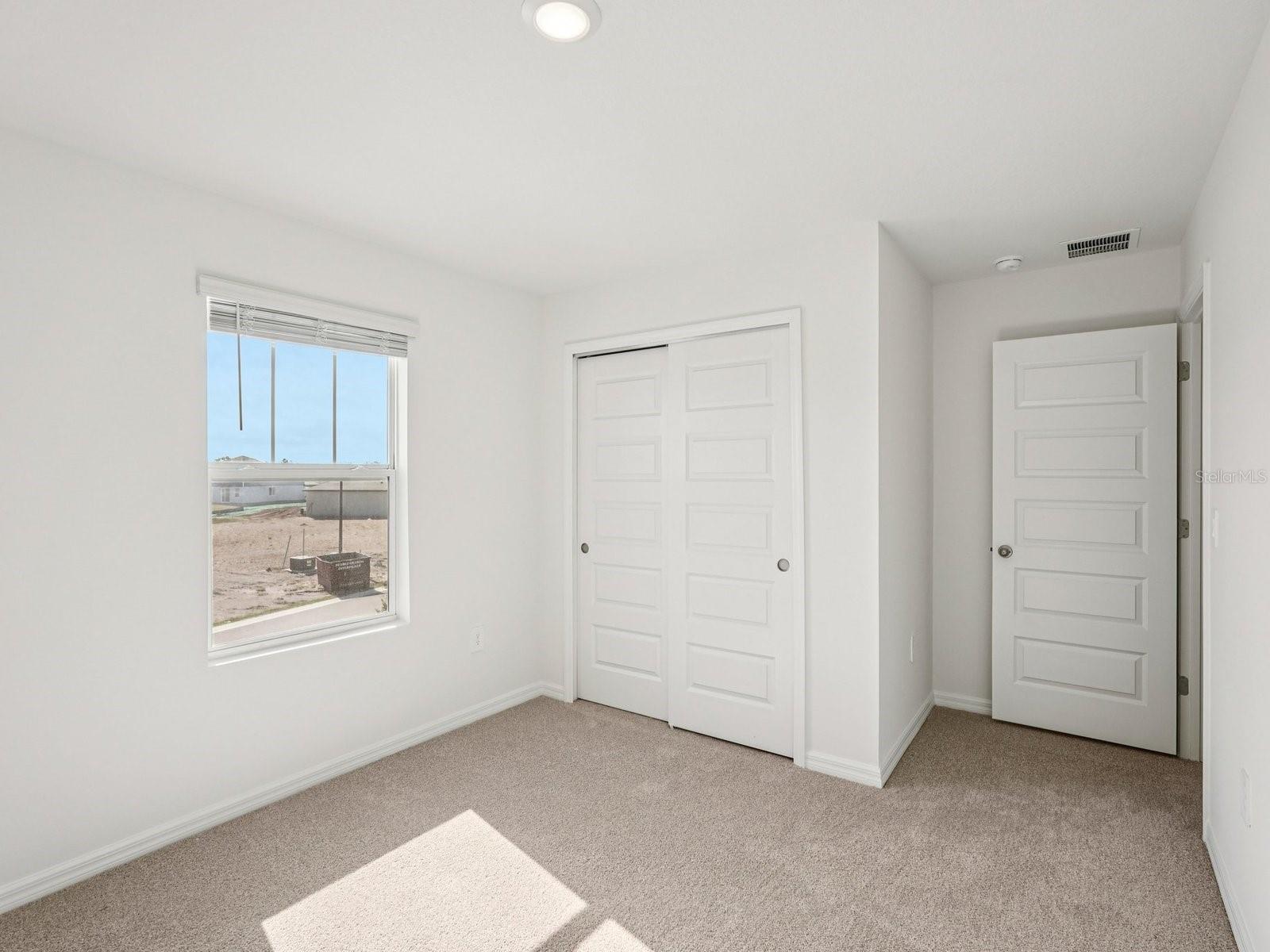 13613 SHELLMORE AVE — photo 8