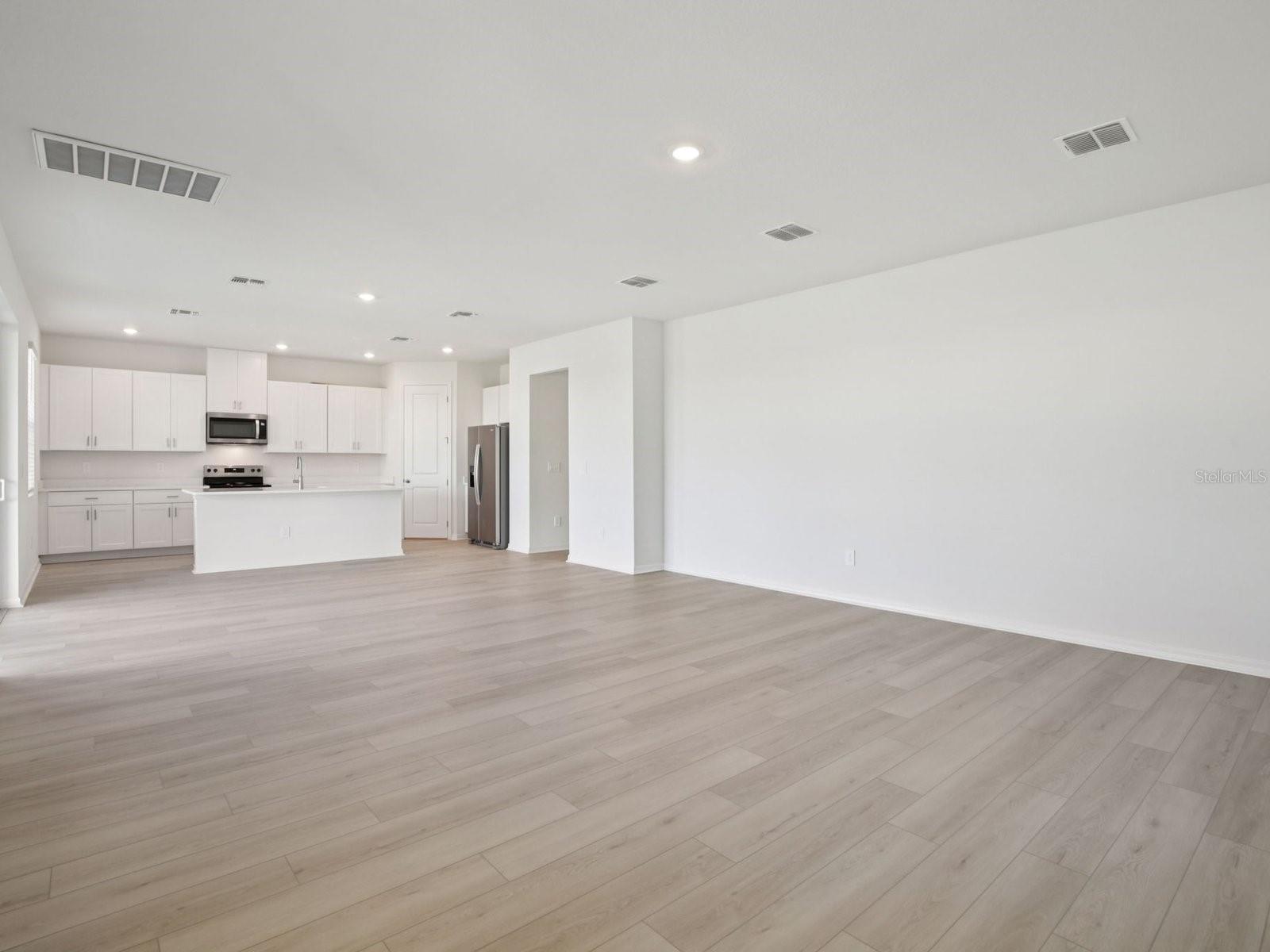 9017 VENETIA CT — photo 3