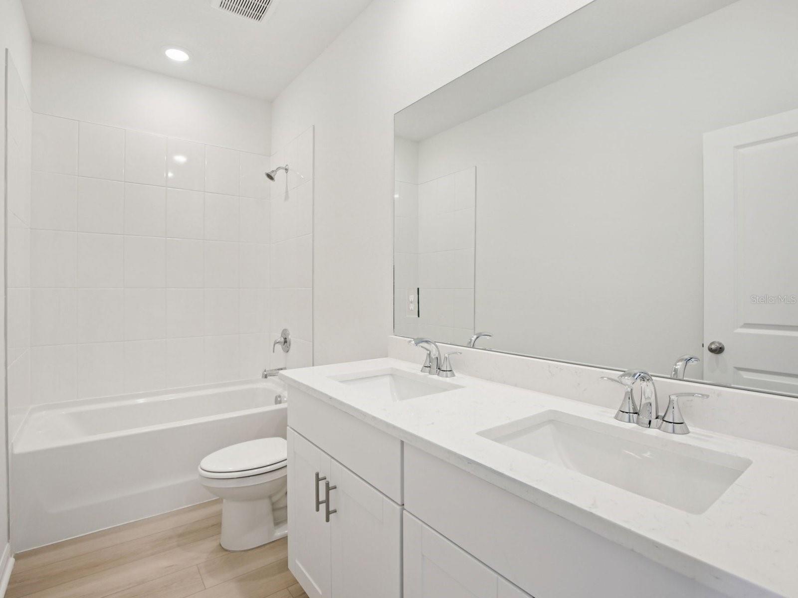 9017 VENETIA CT — photo 10