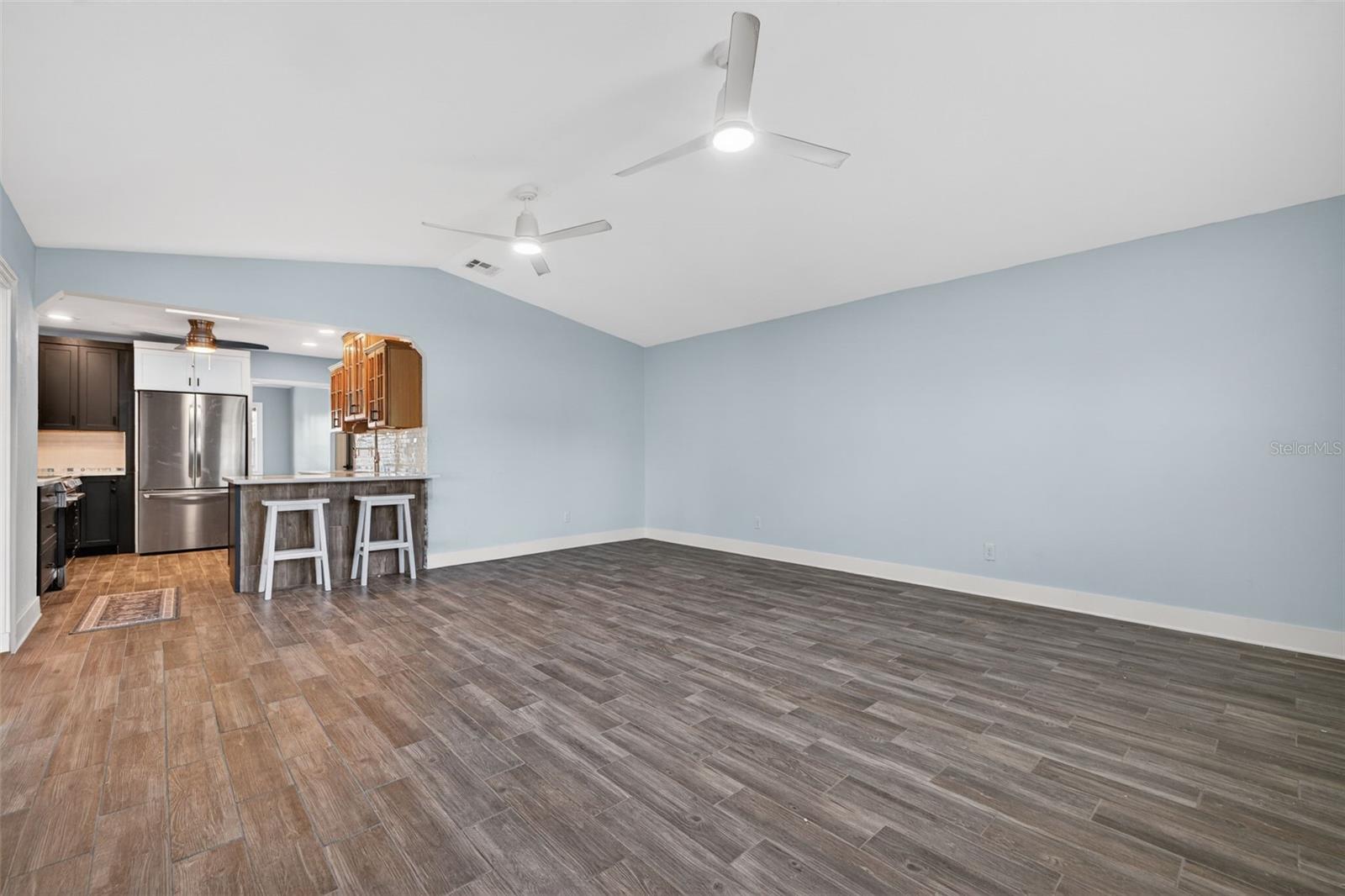 8711 BAY CREST LN — photo 37