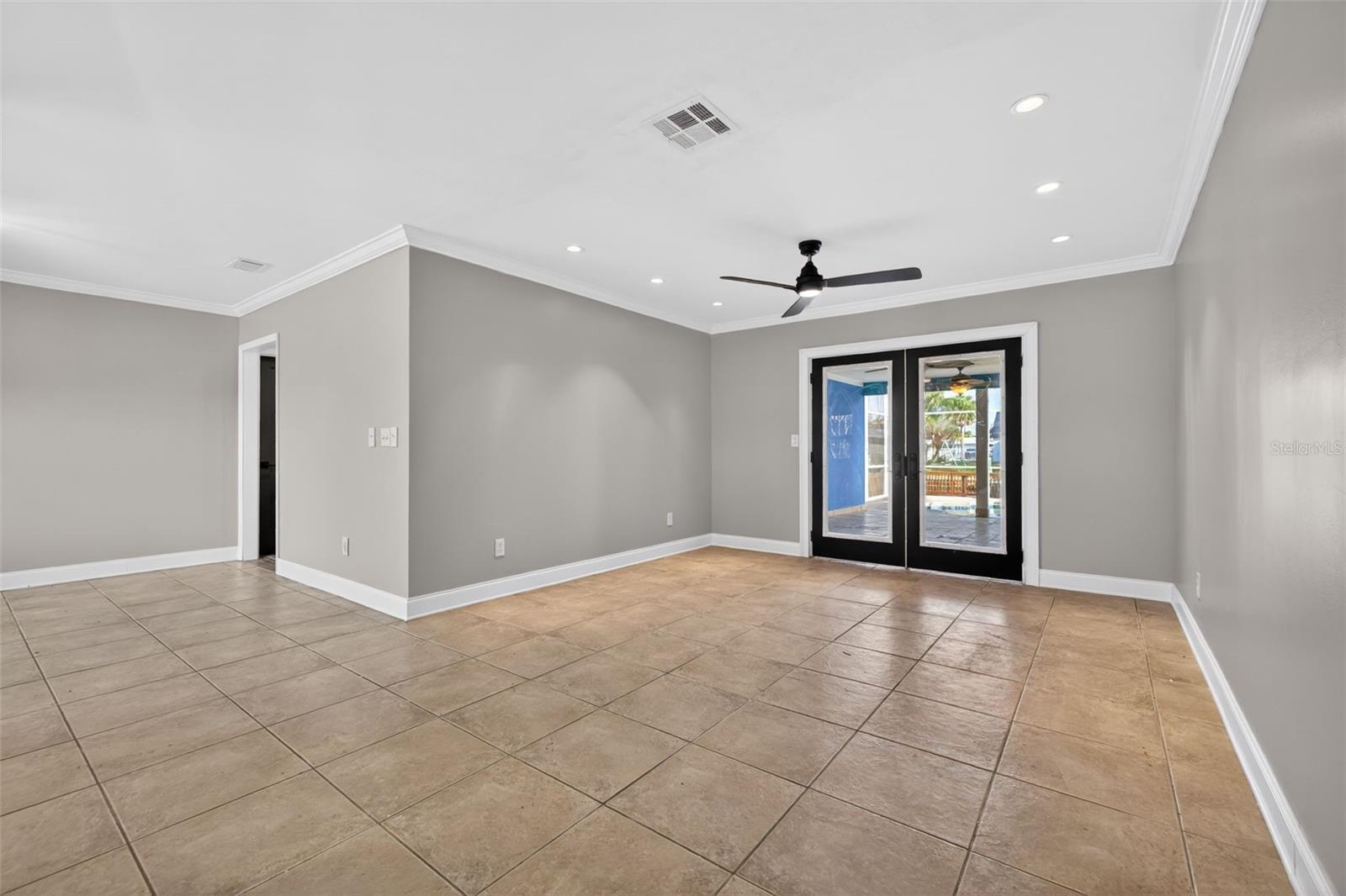 8711 BAY CREST LN — photo 28