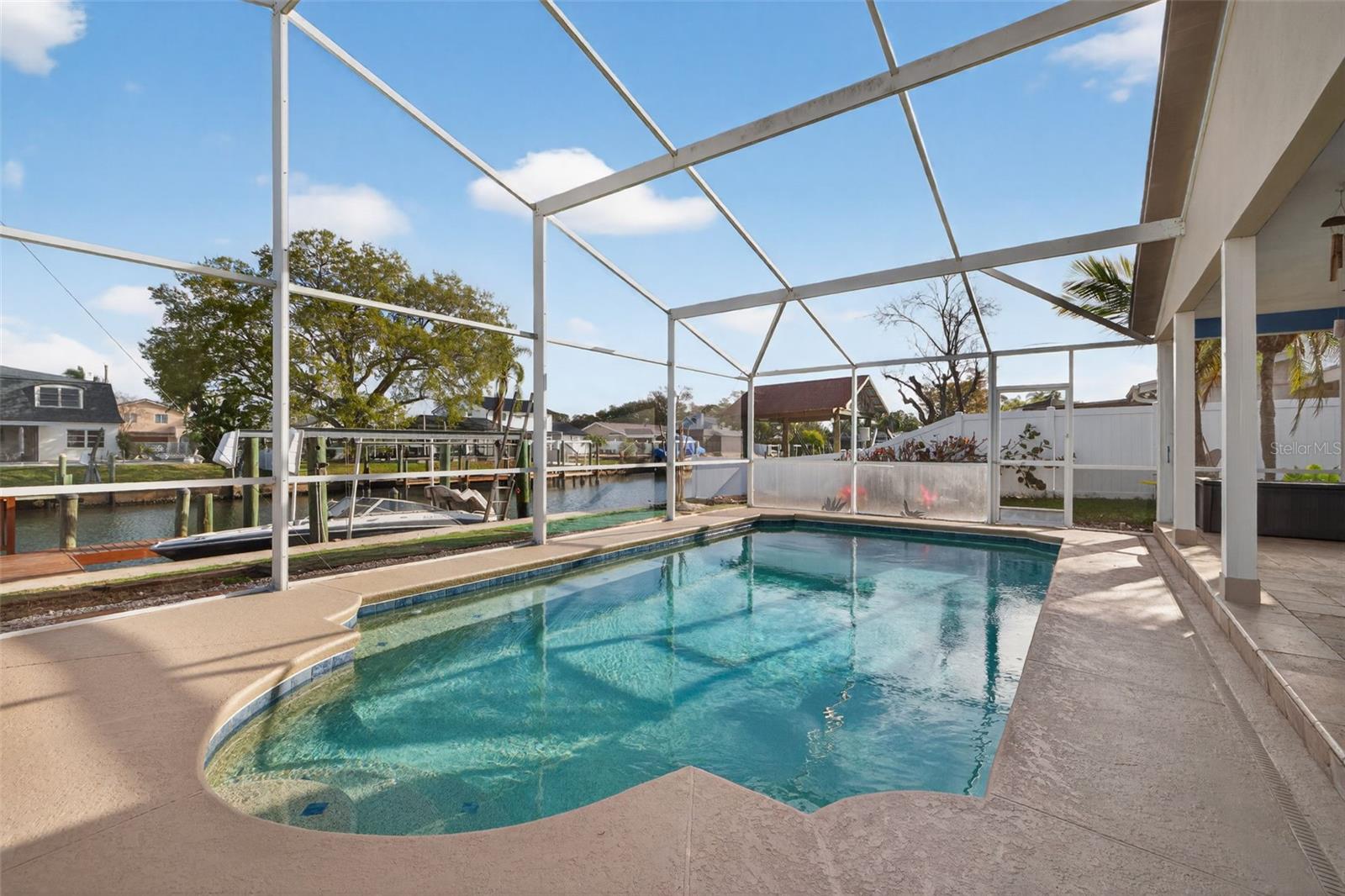 8711 BAY CREST LN — photo 20