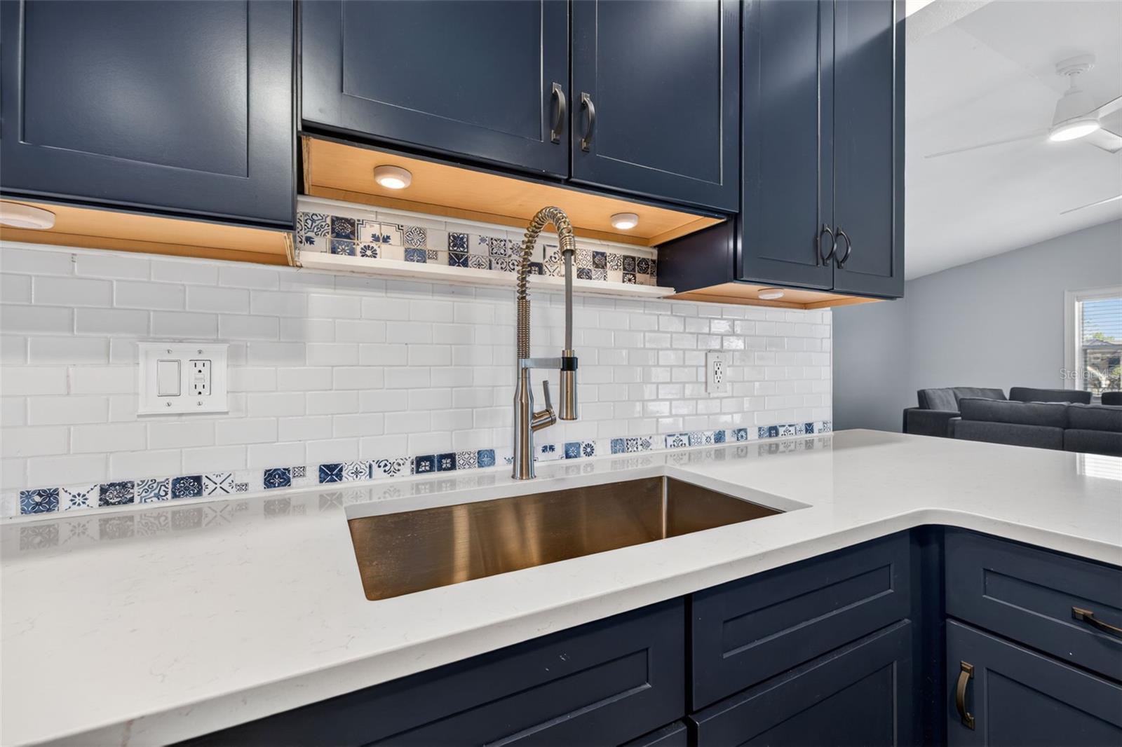 8711 BAY CREST LN — photo 6