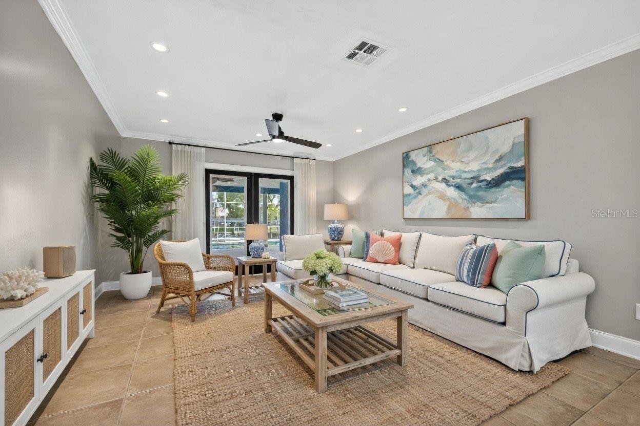 8711 BAY CREST LN — photo 10