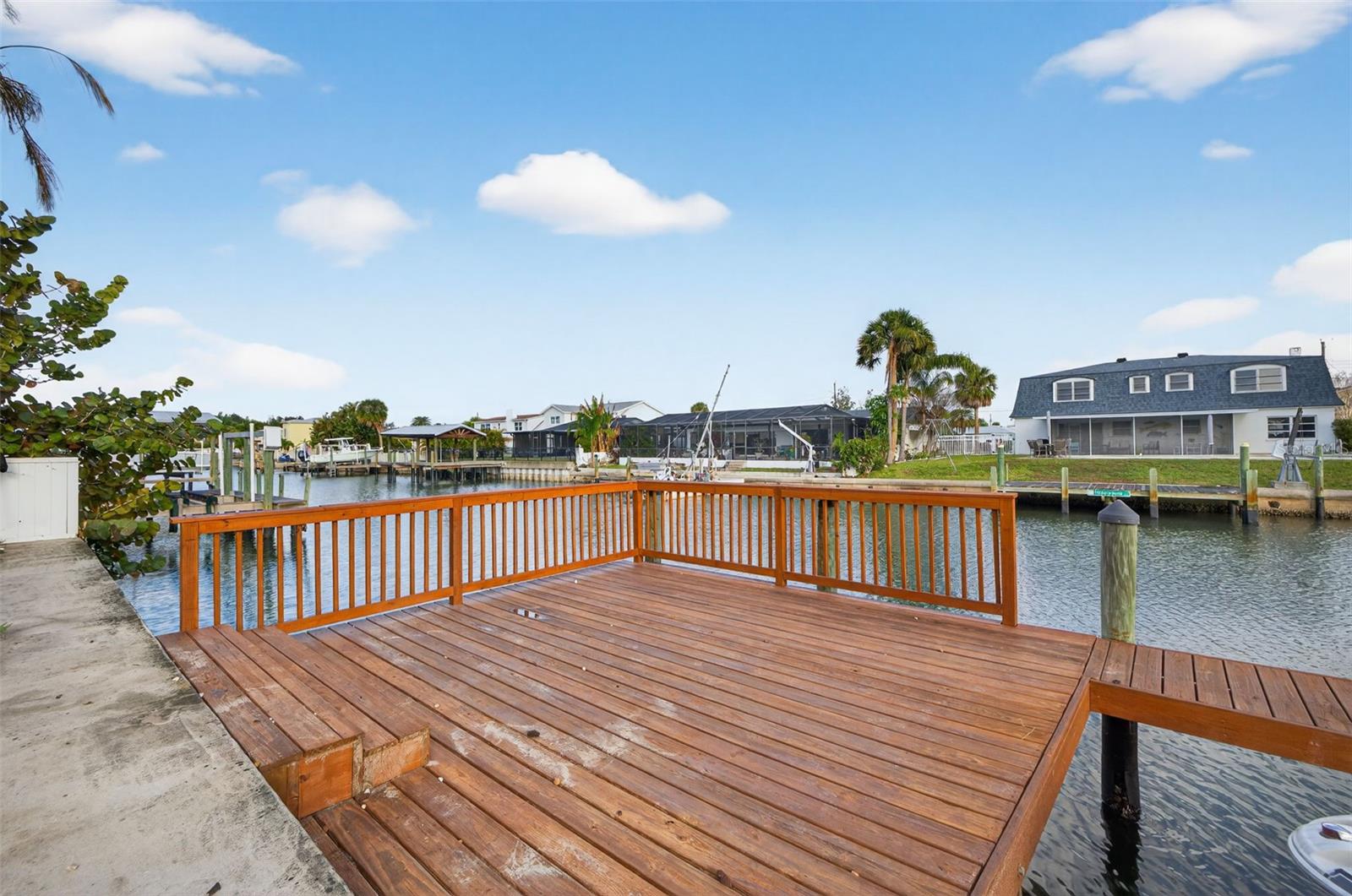 8711 BAY CREST LN — photo 30