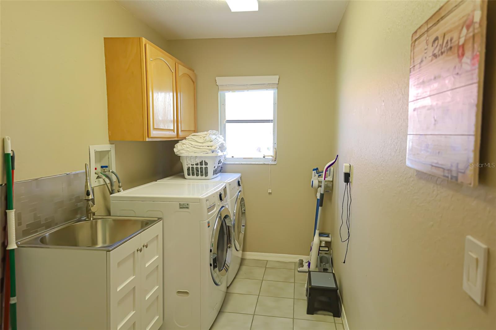1690 WAXWING CT — photo 24