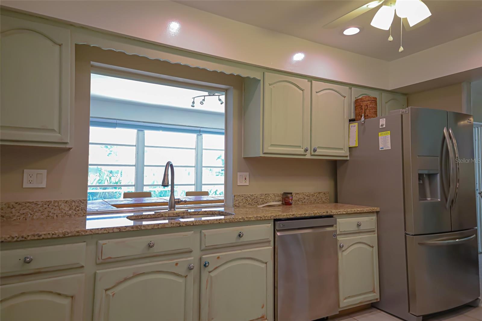 1690 WAXWING CT — photo 22