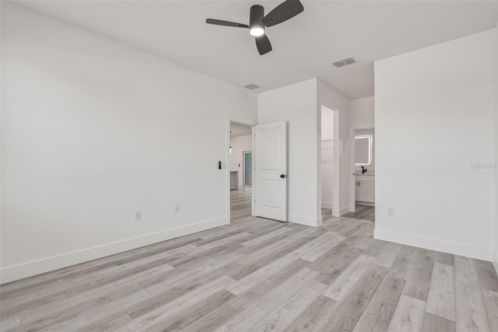 2315 MISTLETO LN — photo 16