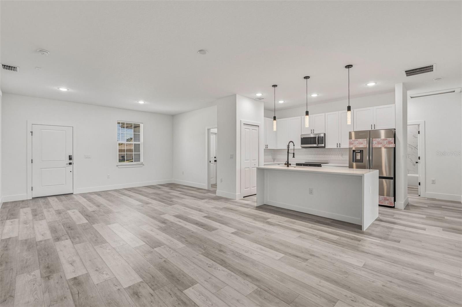 2315 MISTLETO LN — photo 13