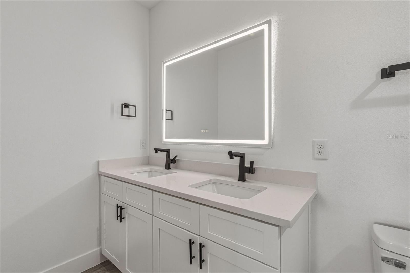 2315 MISTLETO LN — photo 22