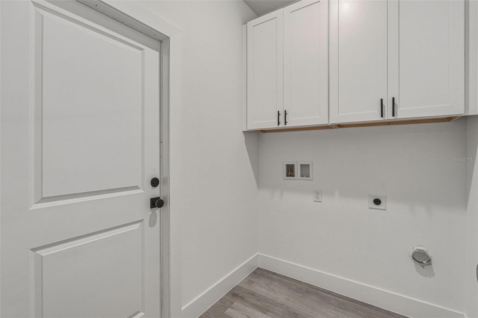 2315 MISTLETO LN — photo 32