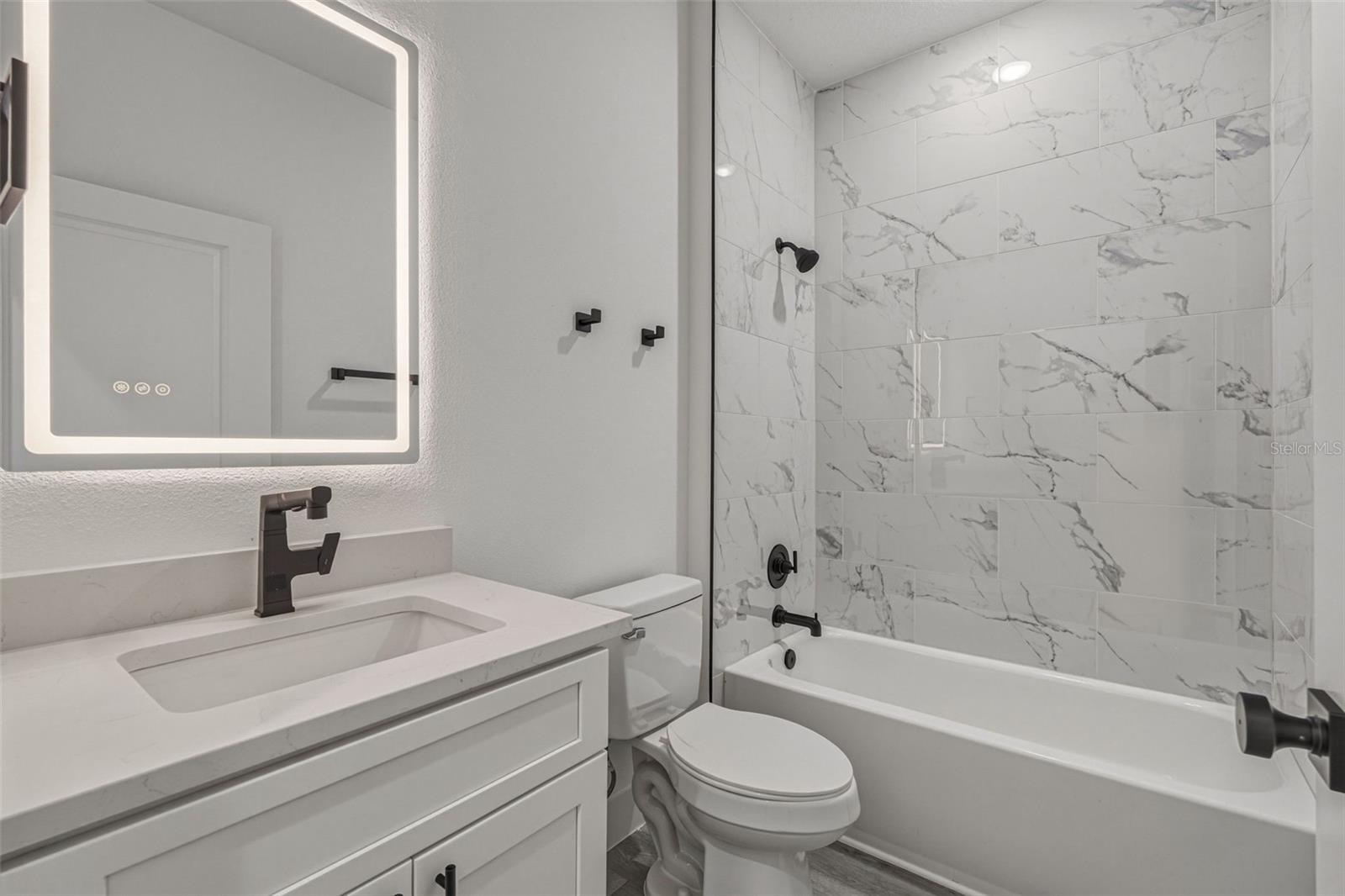 2315 MISTLETO LN — photo 29
