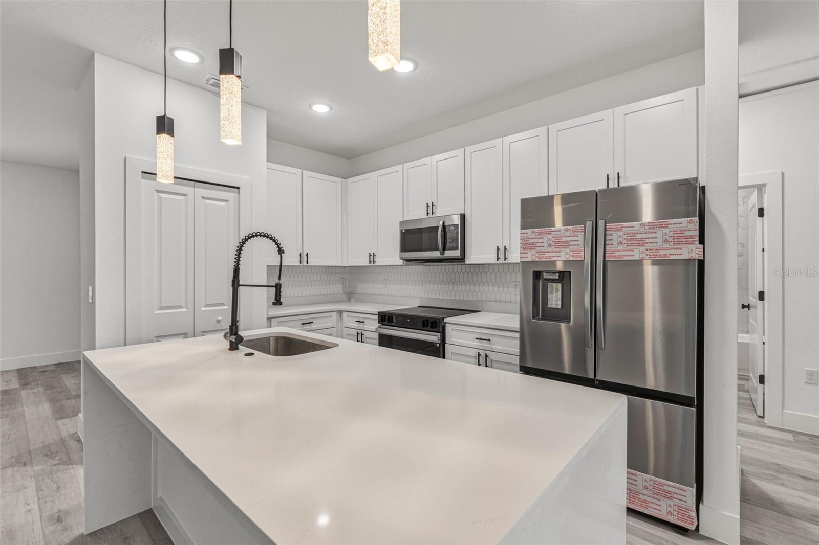 2315 MISTLETO LN — photo 8