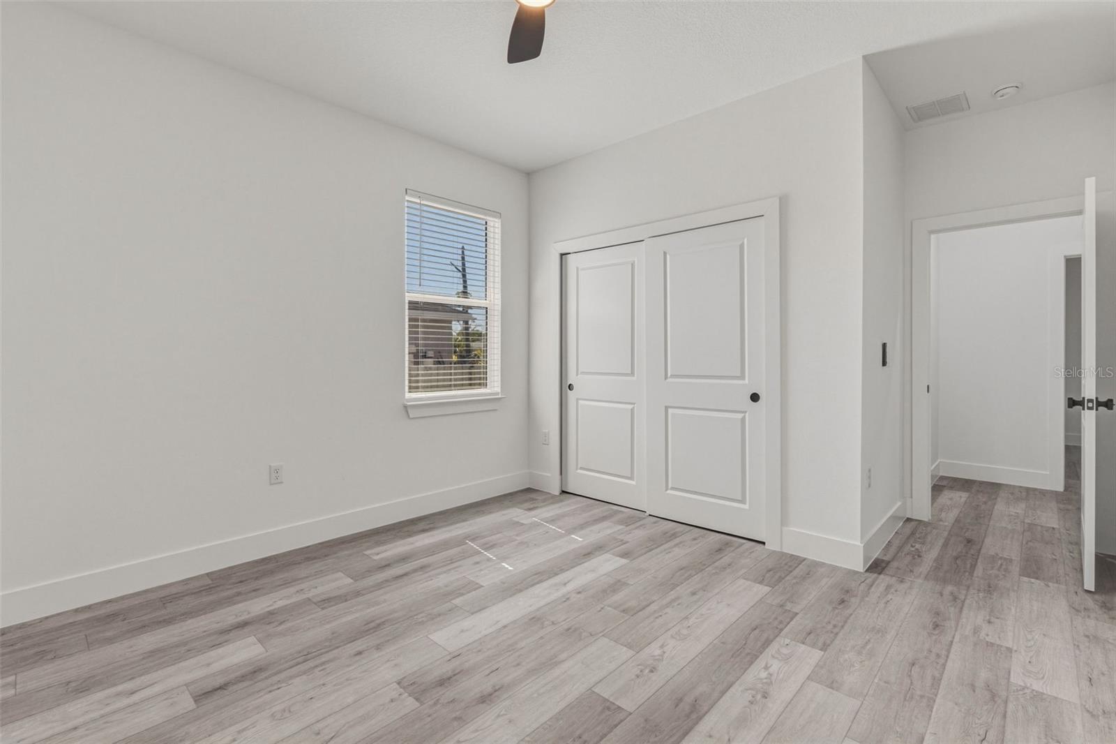2315 MISTLETO LN — photo 31