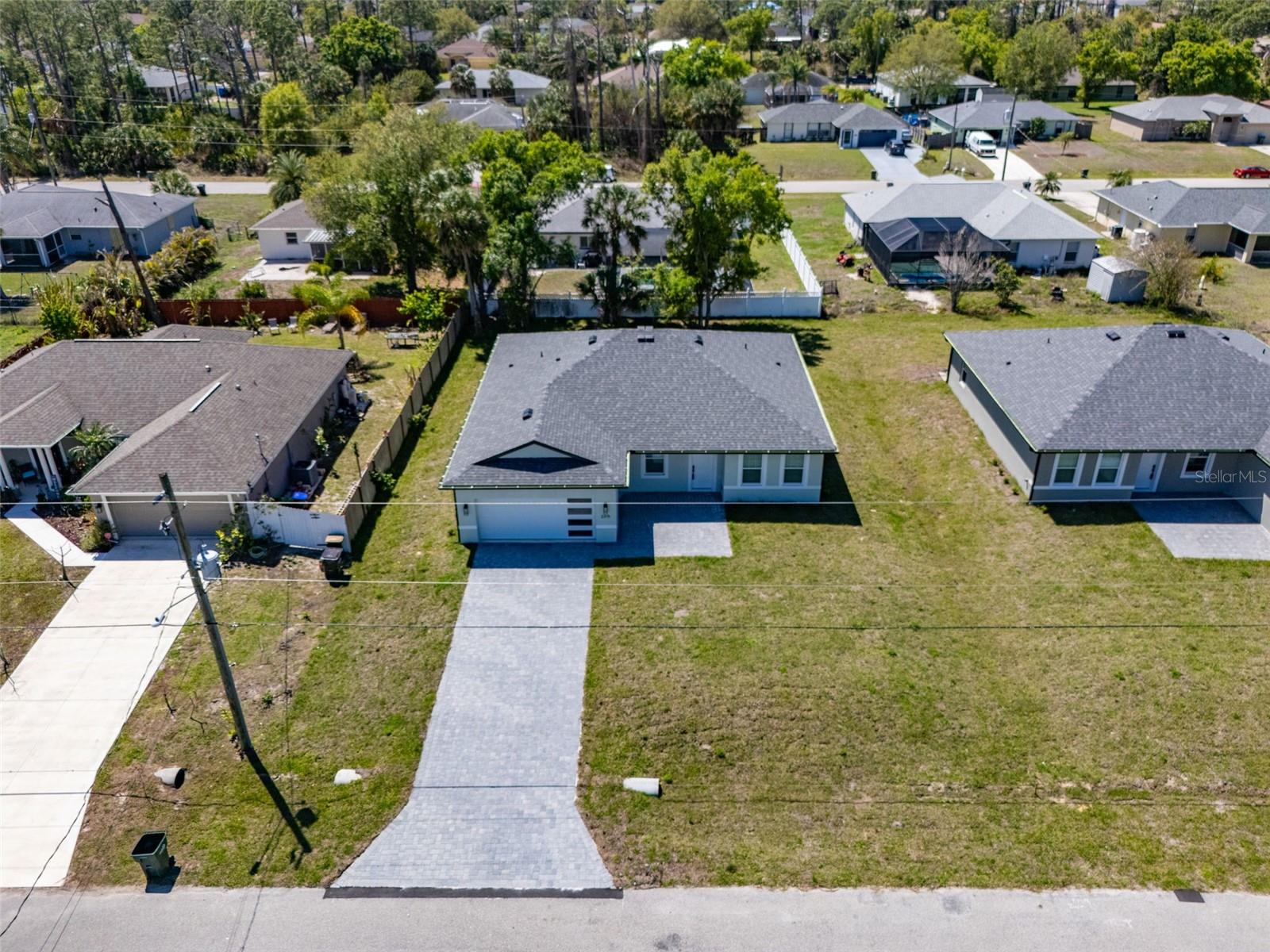 2315 MISTLETO LN — photo 39