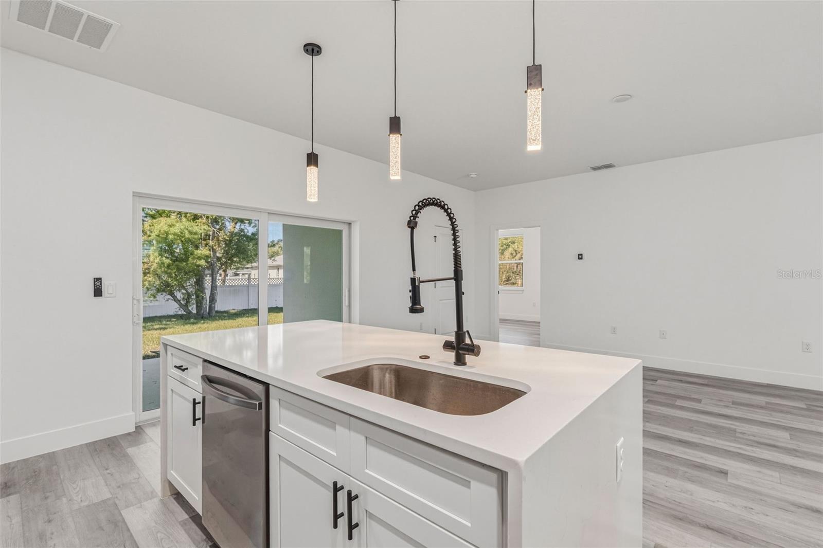 2315 MISTLETO LN — photo 12