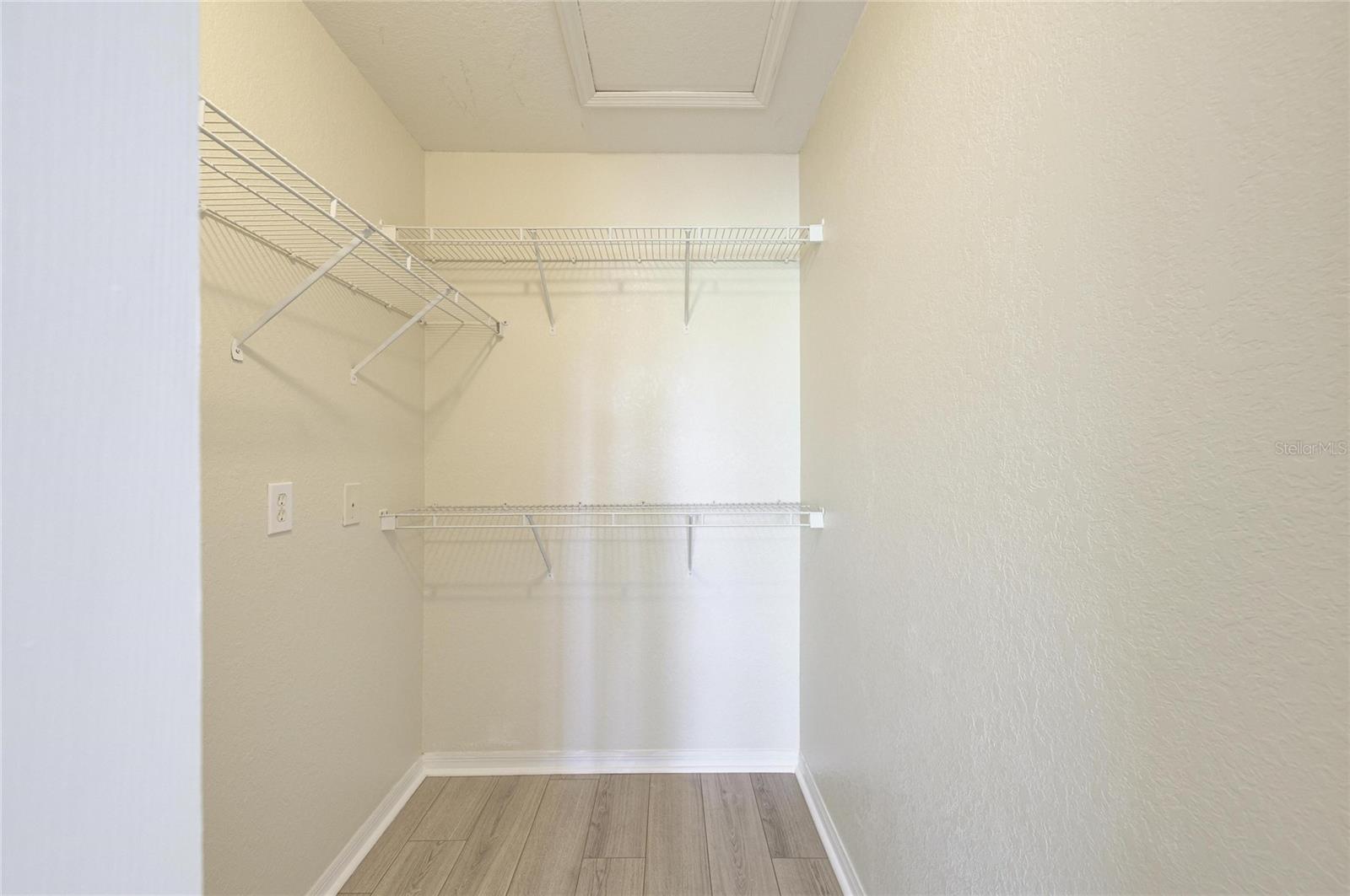 8911 MANOR LOOP #207 — photo 38