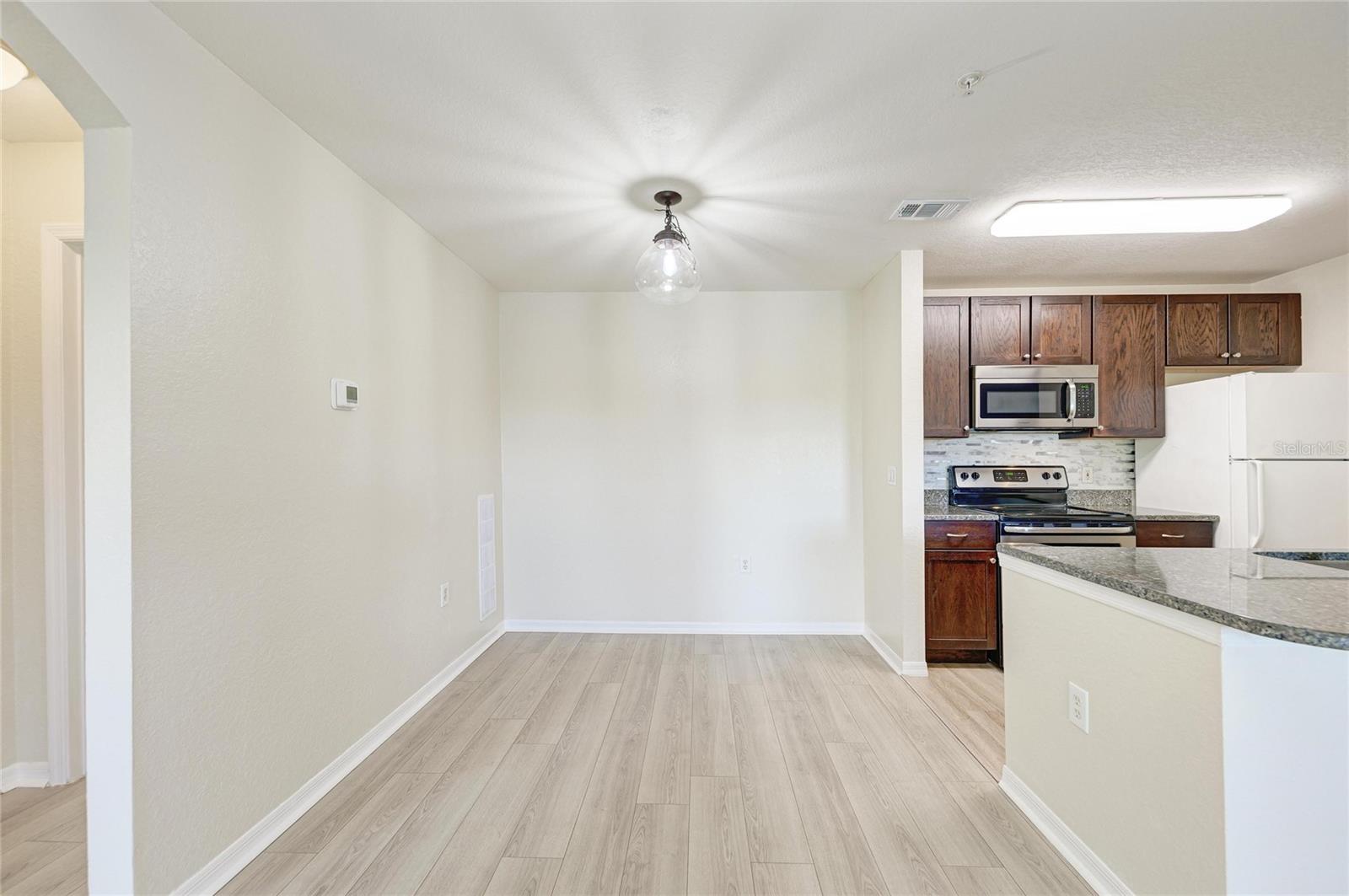 8911 MANOR LOOP #207 — photo 22
