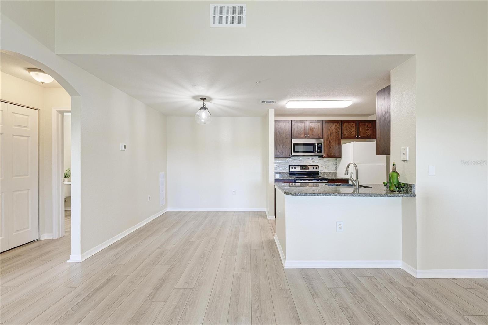 8911 MANOR LOOP #207 — photo 25